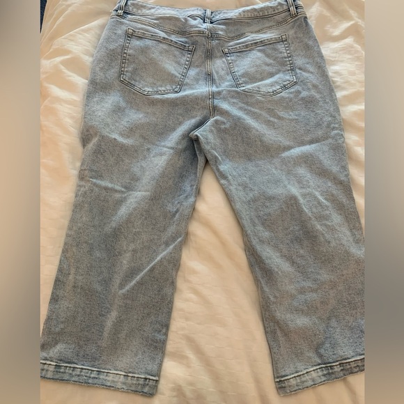 Lane Bryant Women’s Signature Fit Mid-Rise Straight Crop Blue Jeans; Size 18 - Picture 8 of 10